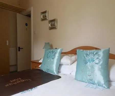 Rosalie 3* Penzance